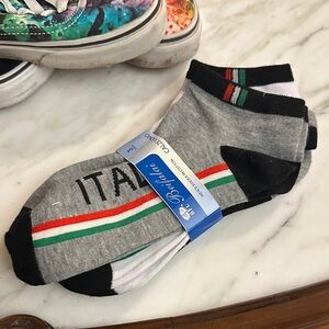 Gray and Black Men's Socks